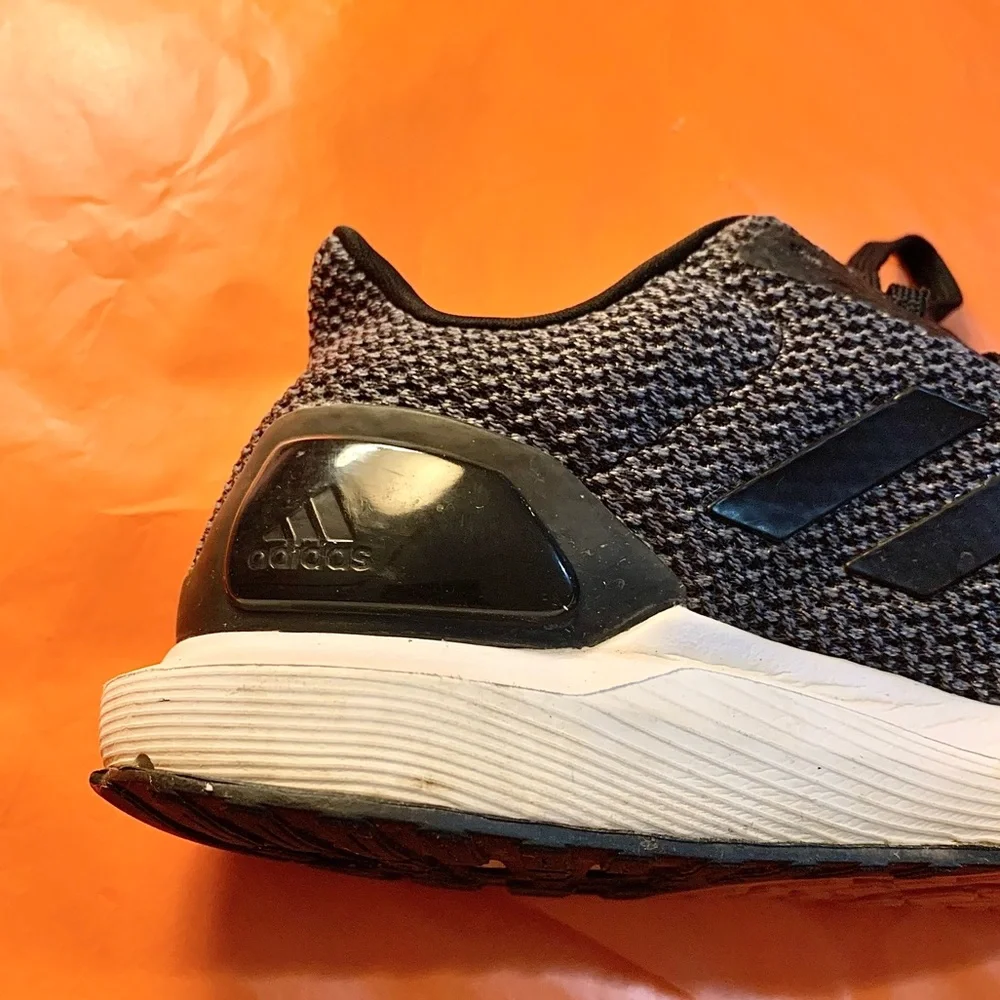 Women's Black and Gray Adidas Cosmic 2.0 SL Cloudfoam Running Shoes Size 7.5 - Picture 6 of 8